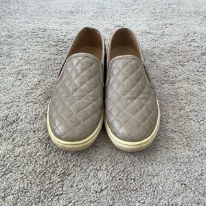 Steve Madden slip on sneakers